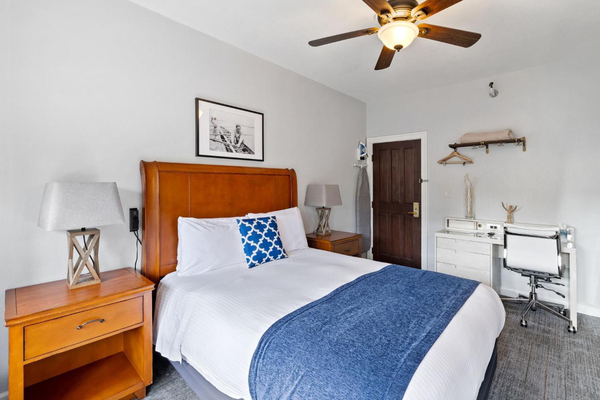 College Inn Hotel Сиатъл Екстериор снимка